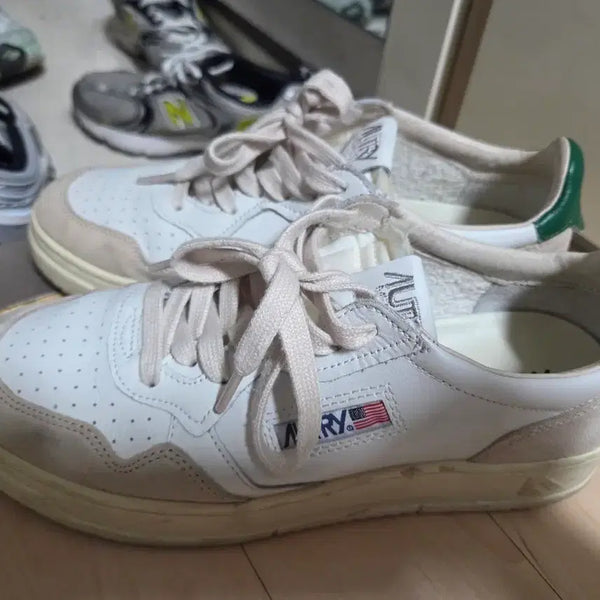 [BUNJANG] OTRY Medalist EU40 Sneakers / 오트리 메달리스트 EU40사이즈