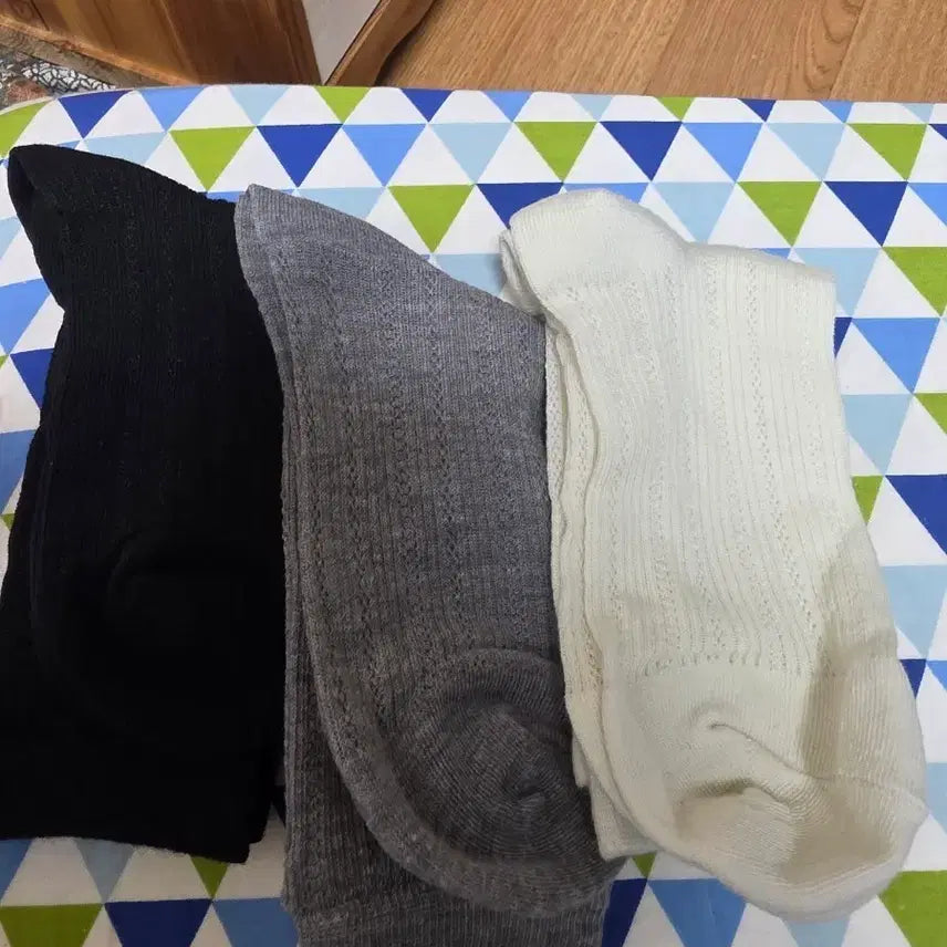 [BUNJANG] Ankle Socks 3-Pair Set (Black/Gray/Pastel Yellow) / 발목 양말 3켤레 (블랙/그레이/파스텔노랑)