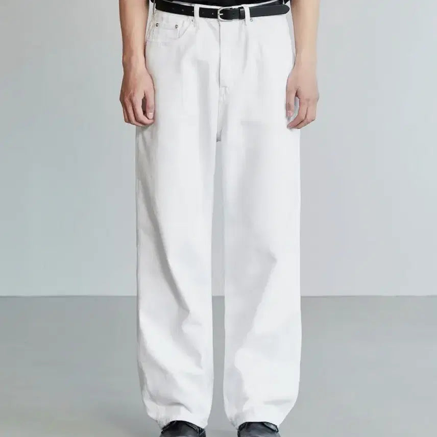 [BUNJANG] Branded 1854 Clear White Denim Pants Extra Wide Straight Fit / 브랜디드 1854 클리어 화이트 데님 팬츠 엑스트라 와이드 스트레이트