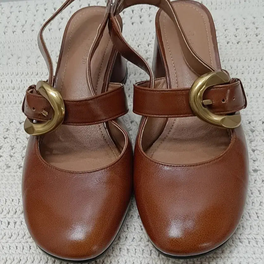 [BUNJANG] J.studio Comfortable Sandals / 지스튜디디오 편한샌들  230