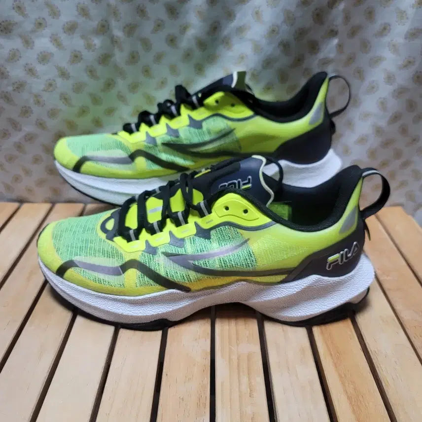 [BUNJANG] Fila Neuron 3 Impulse Running Shoes Size 260 / 휠라 러닝화 뉴런 3 임펄스 260