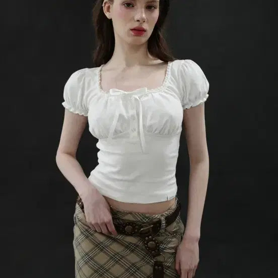 [BUNJANG] Dorothy Top White / 드라이로즈 도로시 탑 화이트