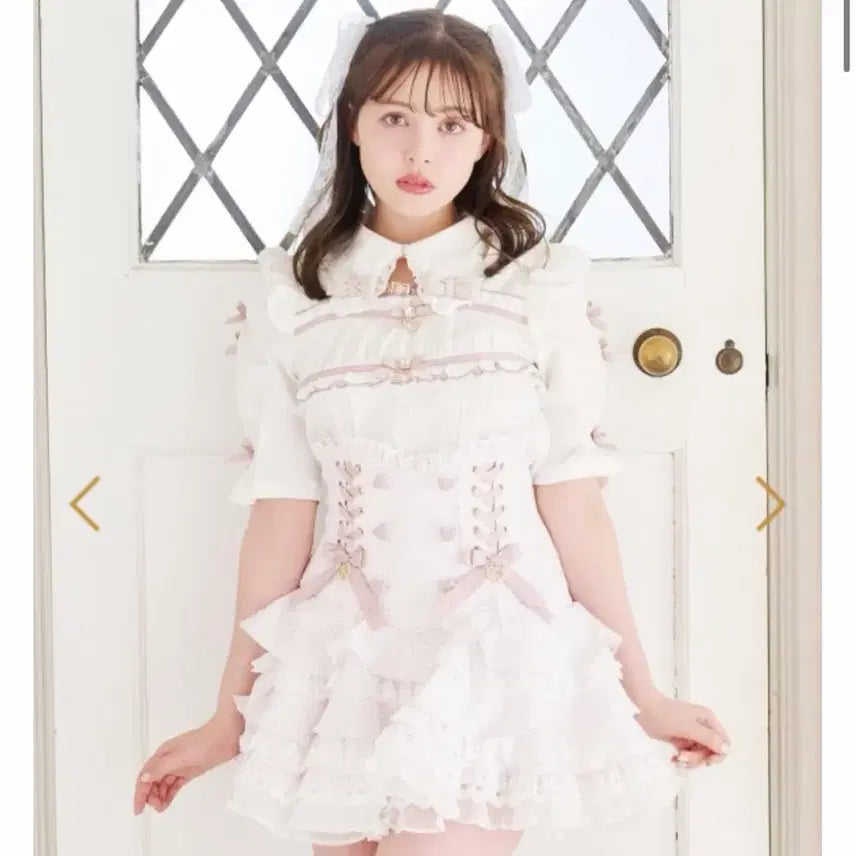 [BUNJANG] Lizlisa Corset Cut Blouse Short Sleeve Pink / 리즈리사 코르셋 라이크 컷 블라우스 반팔 핑크 양산형 지뢰계 스나계
