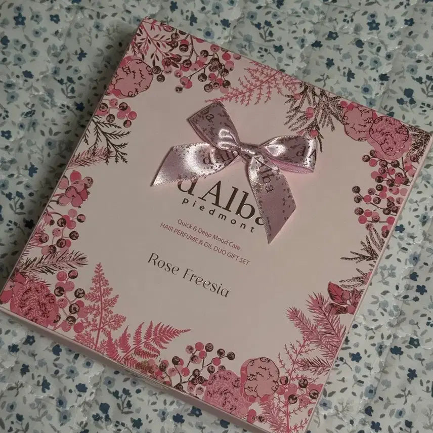 [BUNJANG] d'Alba Rose Freesia Hair Perfume & Oil Duo Gift Set / 달바 로즈 프리지아 헤어 퍼퓸 & 오일 듀오 기프트 세트