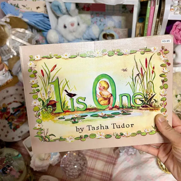 [BUNJANG] Tasha Tudor Vintage Book "1 is One" Children's Book / (오늘까지 할인)빈티지 북 타샤 튜더 1 is One 동화책