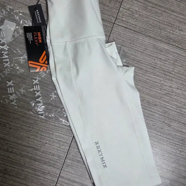 [BUNJANG] Xexymix High Flexy Back Ivory Leggings S / 젝시믹스 하이플렉시 백아이보리 레깅스s