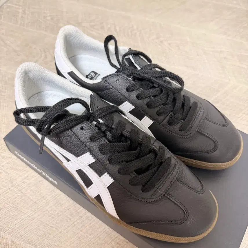 [BUNJANG] Onitsuka Tiger Tokuten Black White Shoes (255mm) / 새상품급 오니츠카타이거 토쿠텐 블랙 화이트 팝니다 255