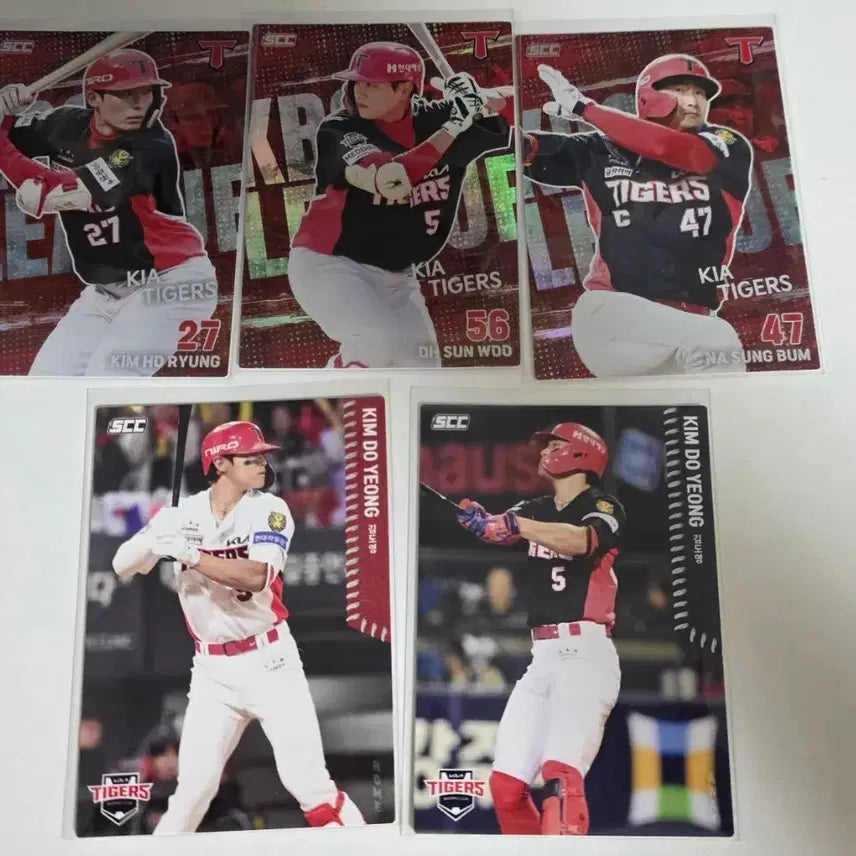 [BUNJANG] KIA Tigers Baseball Cards: Kim Ho-ryeong, Kim Do-yeong, Na Sung-bum, and More / KIA 타이거즈 야구카드 김호령 김도영 나성범 외
