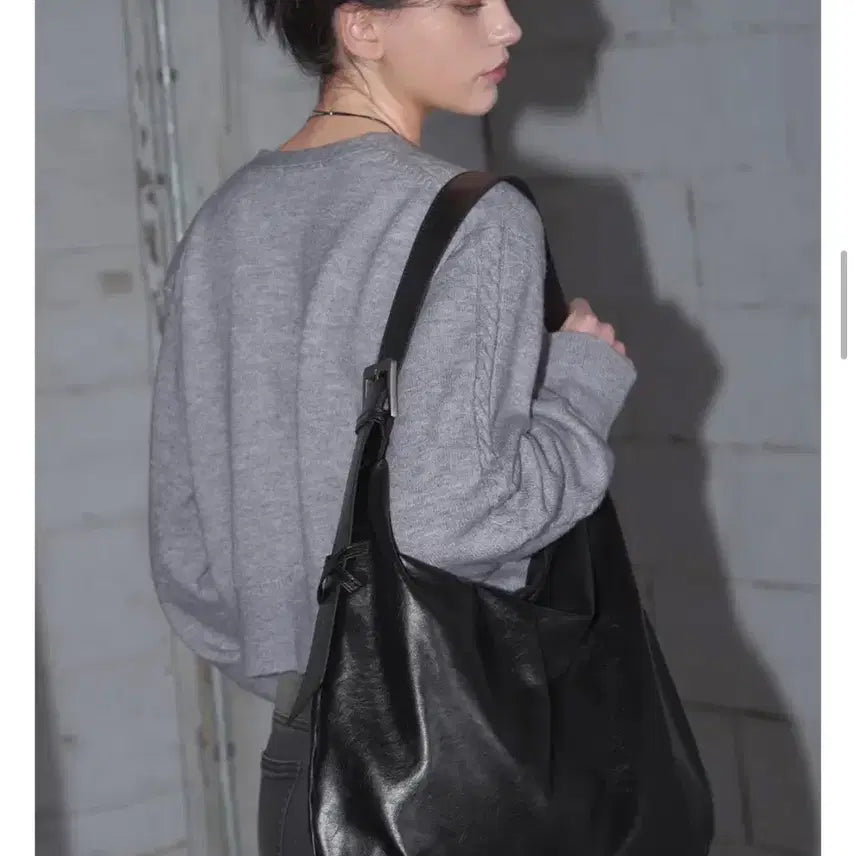 [BUNJANG] Ledery Select Buckle Cross Shopper Bag / 레더리 셀렉트 버클 크로스 쇼퍼백 [BLACK]