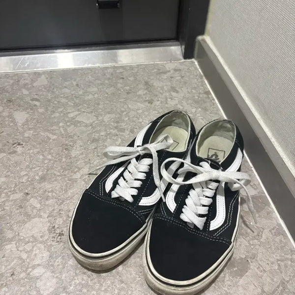 [BUNJANG] Vans Old Skool Mule Slip-On Sneakers Black / 반스 올드스쿨 뮬 슬립온 245 블랙