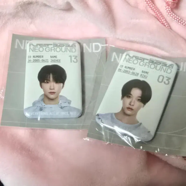 [BUNJANG] NCT 10th Anniversary Neo City Neo Ground Rikyu Badge / 엔시티 10주년 팝업 네오그라운드 뱃지 위시 리쿠