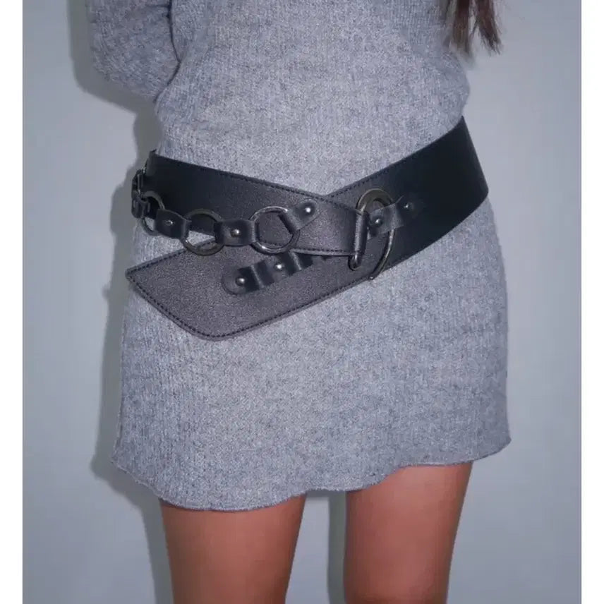 [BUNJANG] Wewemeu Hook Low-Rise Belt Black / 위위미유 후크 로우라이즈 벨트 블랙