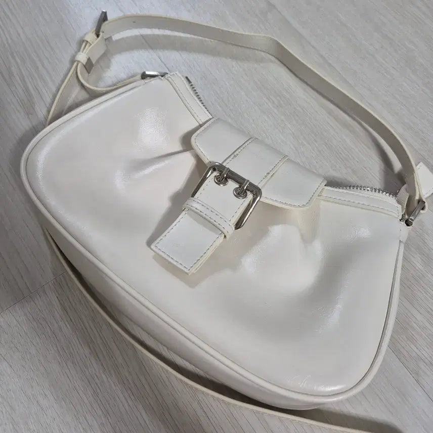 [BUNJANG] Squareline Kiri Crossbody Bag Shoulder Bag / 스퀘어라인 키리 크로스백 숄더백