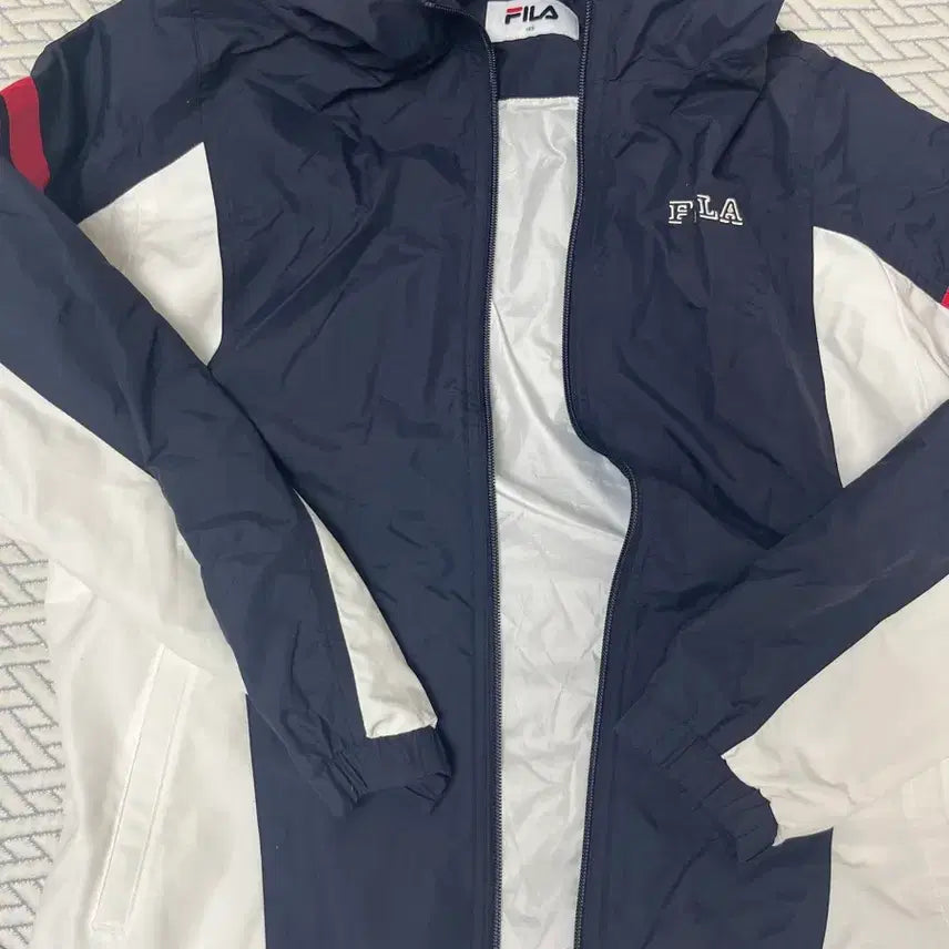 [BUNJANG] Fila Windbreaker Navy / 휠라 바람막이