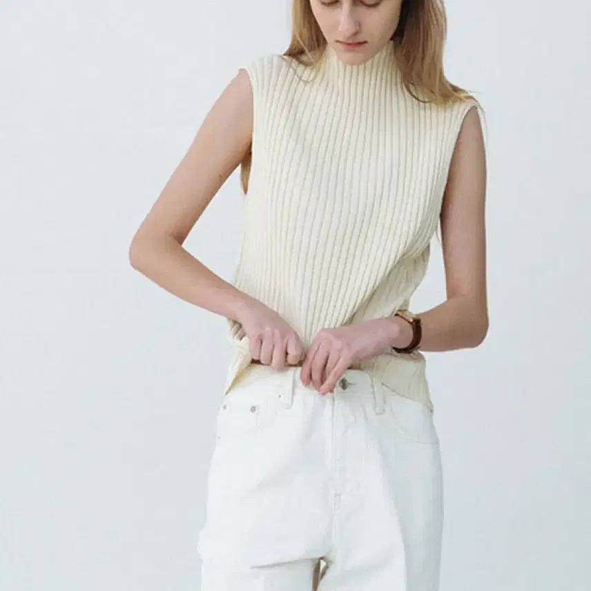 [BUNJANG] Le917 Ribbed Mock Neck Sleeveless Top / (새상품) Le917 ribbed mock neck sleeveless