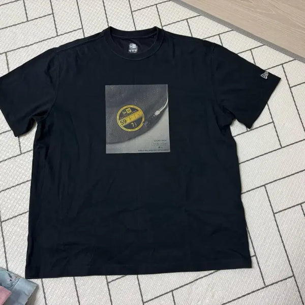 [BUNJANG] New Era x Ballanciaga Collaboration Short Sleeve T-Shirt (Size M) / 뉴에라 발란사 콜라보 반발티 m사이즈 중고
