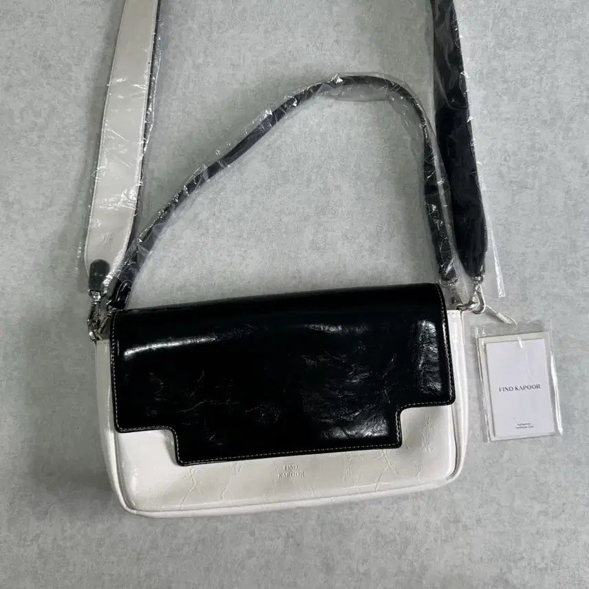 [BUNJANG] Find Kapoor Rhea Bag 27 Crinkled Crossbody Bag / 파인드카푸어 리아백 27 크링클드 크로스백 새상품