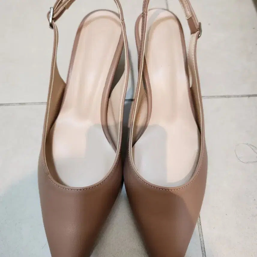 [BUNJANG] Sappun Sandals Heel 250 (Mocha Beige) / 새상품 사뿐 샌들 힐 250
