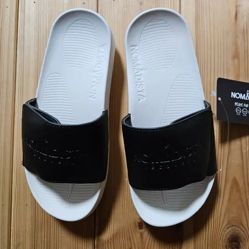 [BUNJANG] Nomadista Slide Black White / 노마디스타 슬라이드 블랙 화이트