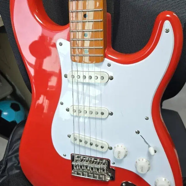 [BUNJANG] Squier Classic Vibe '50s Stratocaster Electric Guitar / 스콰이어 클래식바이브 50s 레드 스트라토캐스터