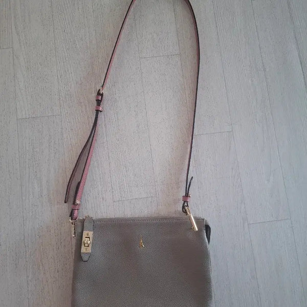 [BUNJANG] Elegance Cowhide Leather Crossbody Bag / 엘레강스 소가죽 크로스백