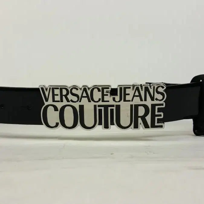 [BUNJANG] Versace Jeans Couture Black Patent Leather Silver Medusa Buckle Men's Belt / 베르사체진스 실버 메탈 로고 버클 남성 유광가죽 벨트