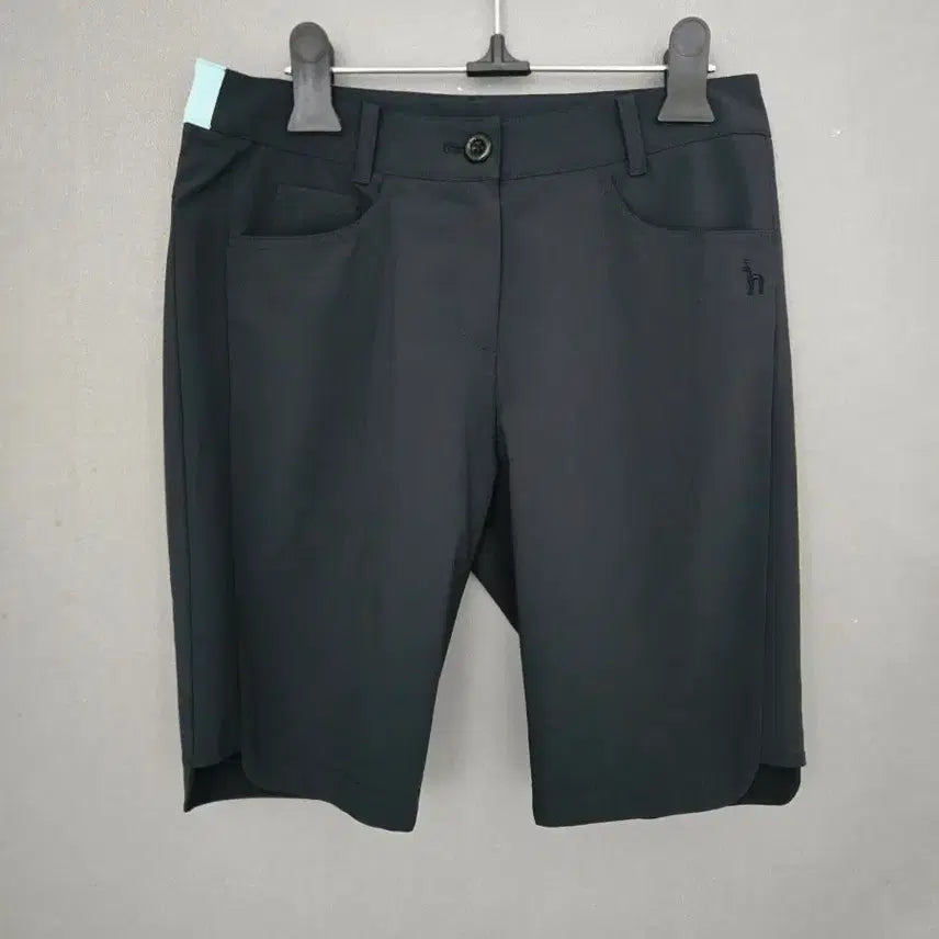[BUNJANG] Hazzys Golf Black Shorts Size 64 / 헤지스 골프 반바지 블랙 64사이즈  M