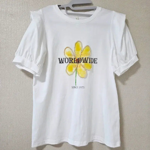 [BUNJANG] Beaded Floral T-Shirt / 구슬꽃티셔츠