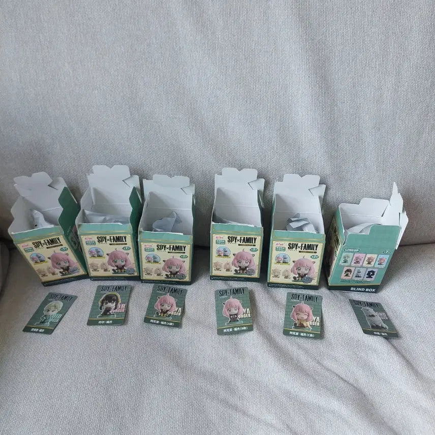 [BUNJANG] Spy x Family Sitting Anya & Yor Figures 6-Piece Bundle Set (Sealed) / eaki스파이패밀리 피규어 앉은 아냐 요르 6종 일괄