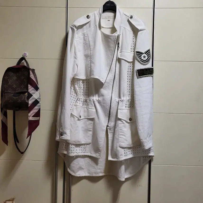 [BUNJANG] Egoist Linen Punching Detail Blouson Jacket / 에고이스트 펀칭디테일 린넨야상(데미지있음)
