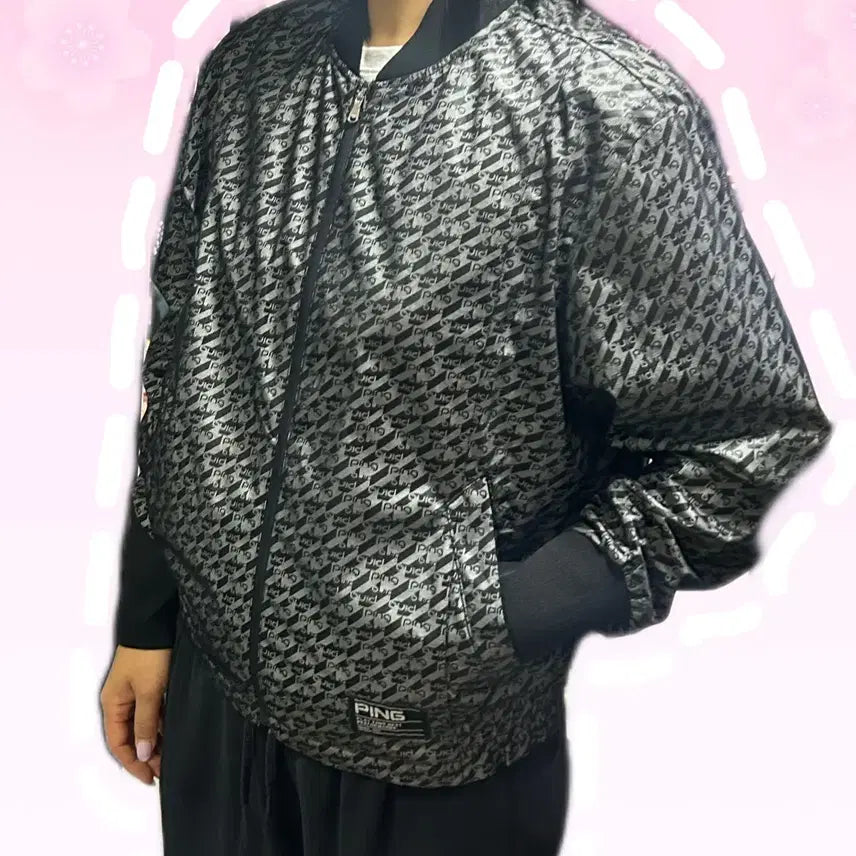 [BUNJANG] Ping Logo Zip-Up Jumper Black / 핑 로고 패턴 집업 점퍼 블랙 95