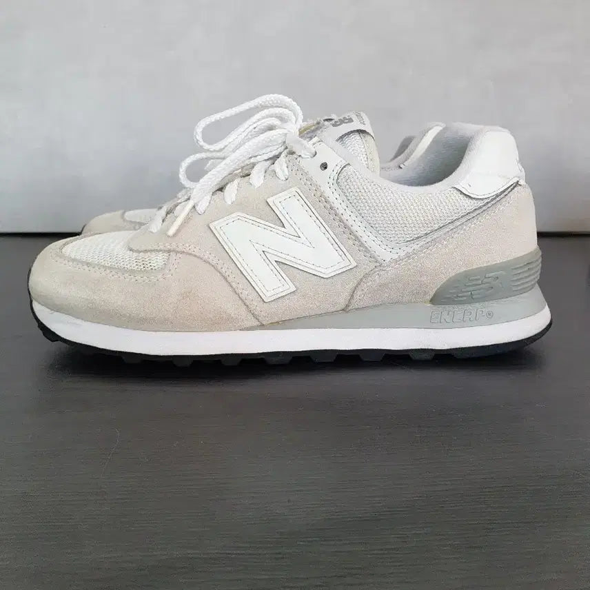 [BUNJANG] New Balance 574 Ivory Sneakers (250mm) / 뉴발란스 574 아이보리 (250)