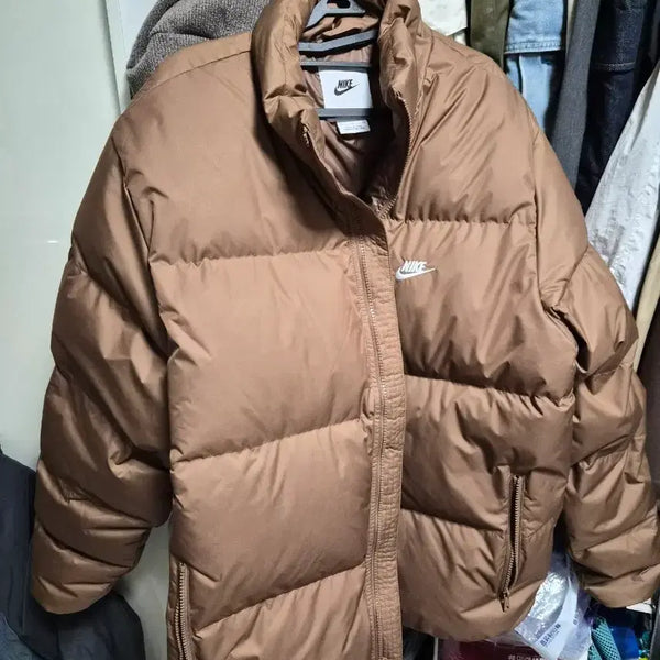 [BUNJANG] Nike Brown Short Padded Jacket / 나이키 브라운 숏패딩 새상품 크림 브라운