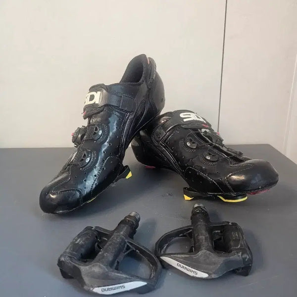 [BUNJANG]  Sidi Wire Carbon Cycling Shoes Size 42 (260) with Shimano Pedals / 시디  와이어 카본 클릿 슈즈 42(260)+ 시마노 페달 550