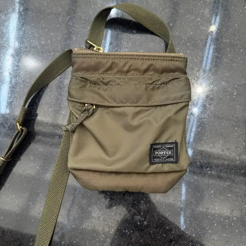 [BUNJANG] Porter Force Shoulder Bag Pouch Khaki / 포터 포스 숄더백 파우치 카키