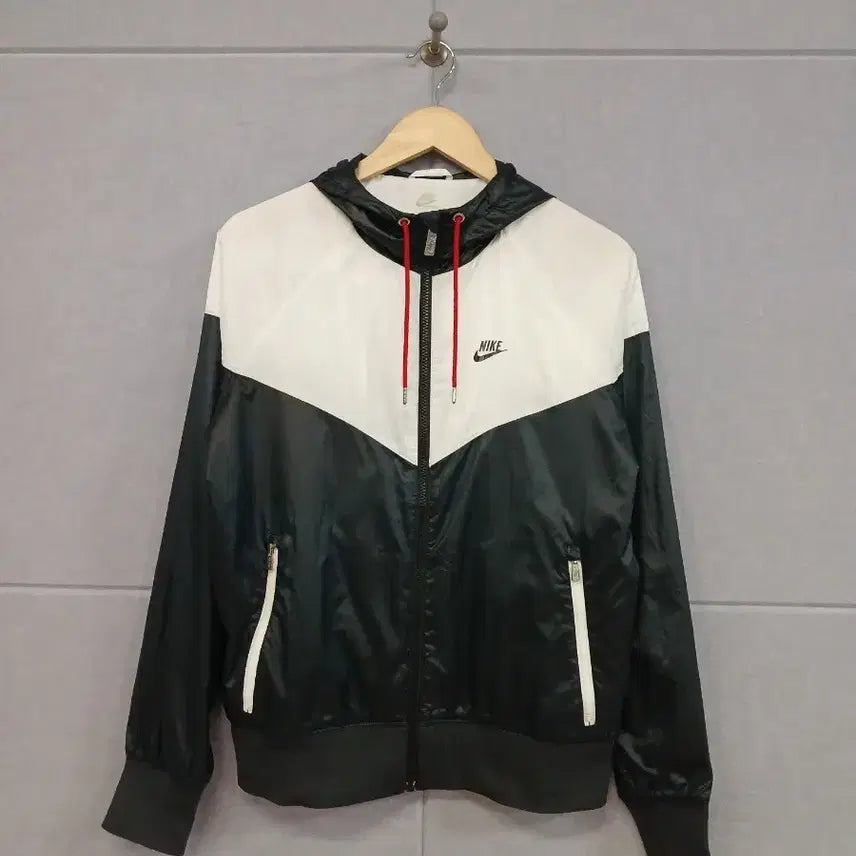 [BUNJANG] Nike Hooded Windbreaker Jacket / *나이키 바람막이 후드 자켓
