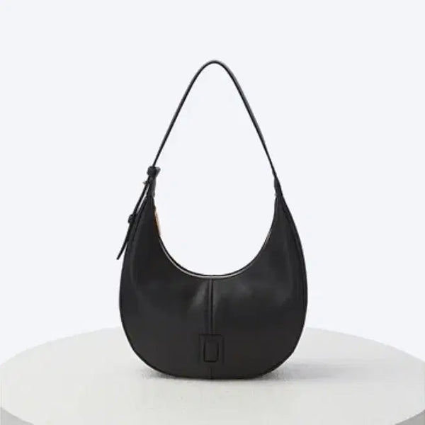 [BUNJANG] Couronne Black Leather Shoulder Bag / 새상품인데 구매가의 50%가격''으로 판매 ''일랑 쿠론'' 핸드백