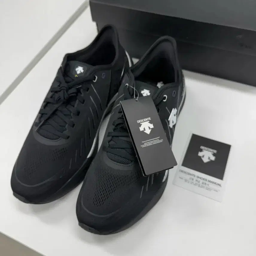 [BUNJANG] Descente Energize Men's Sneakers / 새상품 데상트 남성운동화 305