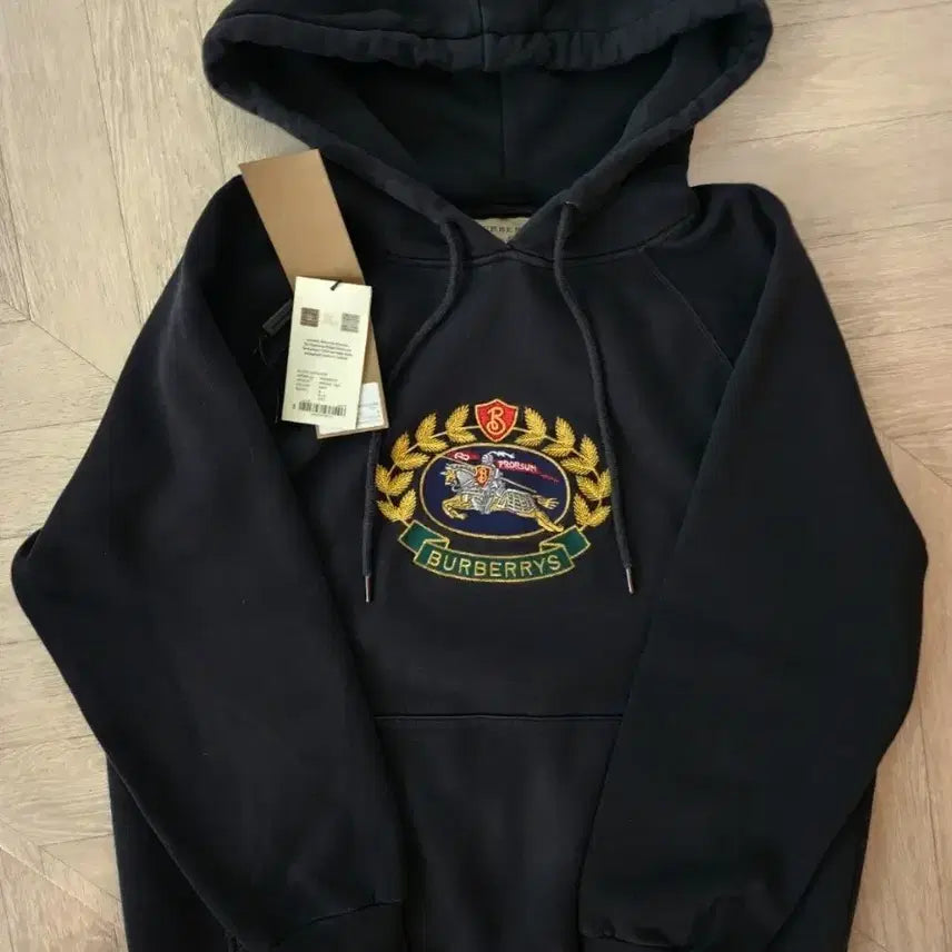 [BUNJANG] Burberry Crest Logo Embroidered Hoodie / 버버리 크레스트 로고 자수 후드팝니다. 정가58만