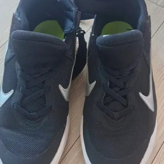 [BUNJANG] Nike Kids Running Shoes (230mm) / 나이키 운동화 초등학생 230