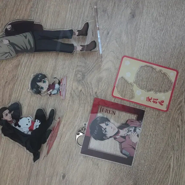[BUNJANG] Attack on Titan Eren Acrylic Stand & Keychain Goods Set / 진격의 거인 에렌 아크릴 스탠드 키링 굿즈