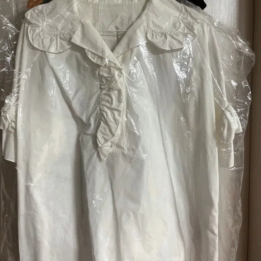 [BUNJANG] Ozza Second Frill Blouse White / 오즈세컨 프릴 블라우스