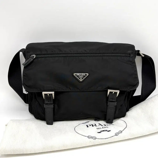 [BUNJANG] Prada Tricolor Logo Nylon Messenger Bag Black / 프라다 삼각로고 나일론 메신저백 크로스백 블랙