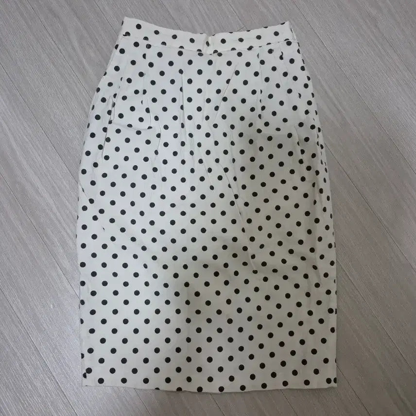 [BUNJANG] Ivory Polka Dot Skirt / 아이보리 땡땡이 도트 스커트