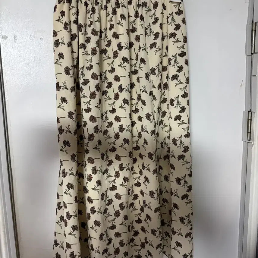 [BUNJANG] She's Miss Floral Pattern Pleated Long Skirt / 쉬즈미스 플라워 패턴 플리츠 롱 스커트 F