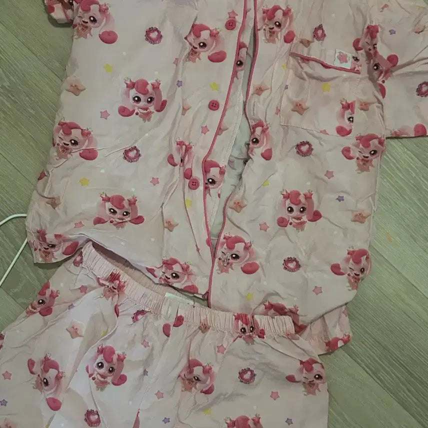[BUNJANG] Tinyping Pajamas L Size / 티니핑 잠옷 판매합니다