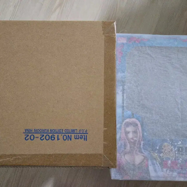 [BUNJANG] One Piece Figure Pop Navy Hina (Sealed) / [한지미개봉 새상품] 원피스 피규어 pop 검은감옥 히나 판매합니다.
