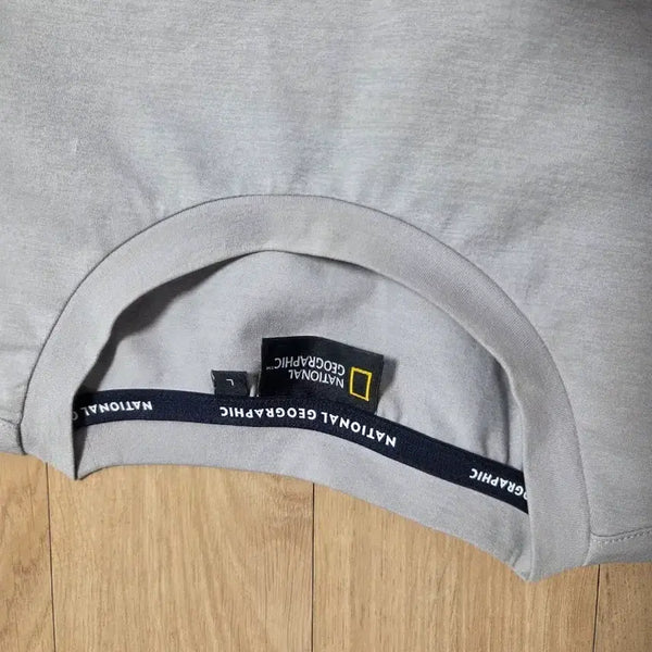 [BUNJANG] National Geographic T-Shirt (L) Gray / 내셔널지오그래픽 반팔 티셔츠 L 사이즈
