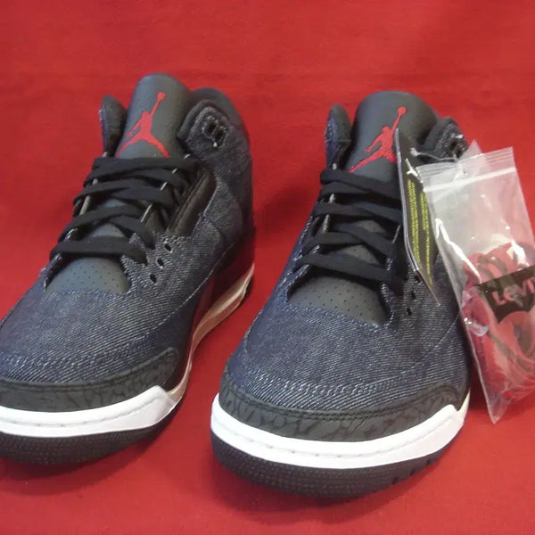 [BUNJANG] Air Jordan 3 x Levi's Indigo & Gym Red (270mm) / [270] 에어조던3 X 리바이스 인디고 앤 짐레드 270사이즈
