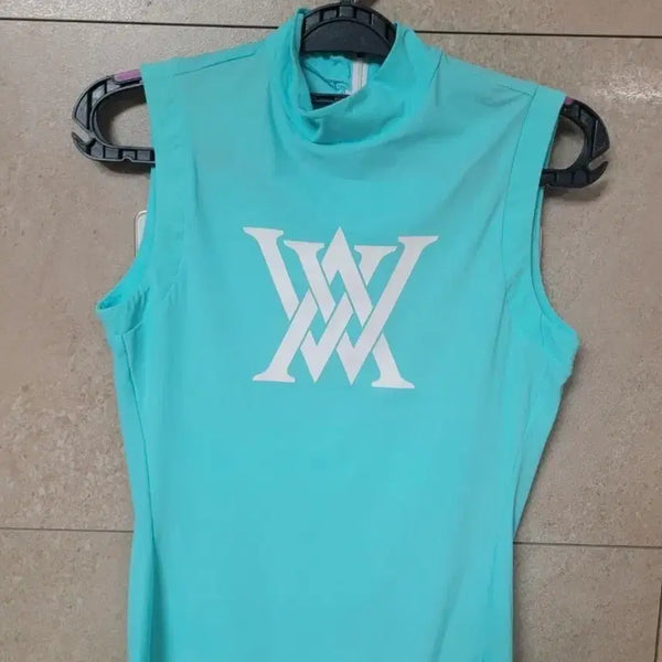 [BUNJANG] Anu Golf Wear Sleeveless T-Shirt XS / 정품 어뉴 골프웨어 xs